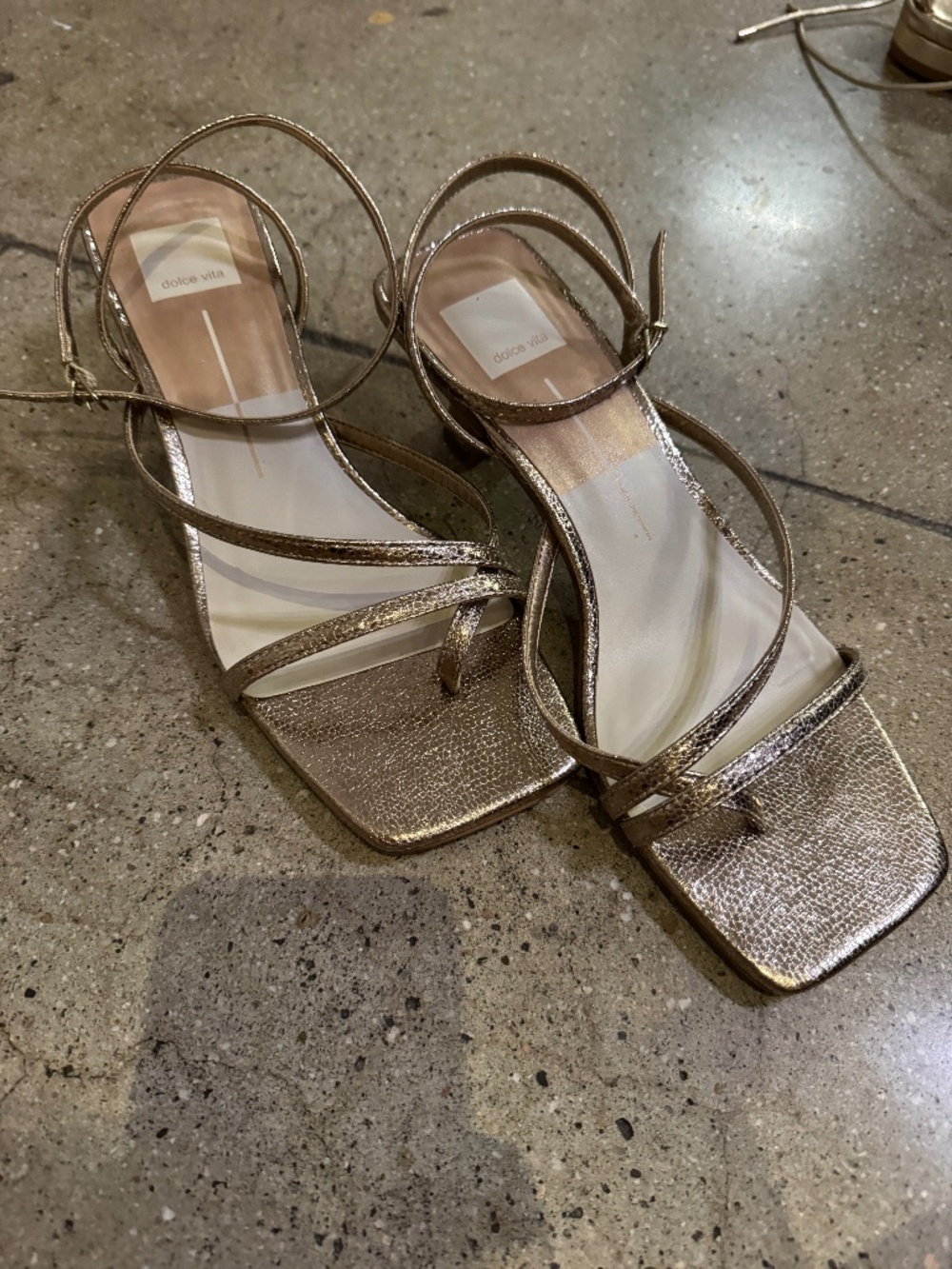 DOLCE VITA Baylor Heels size 9.5 in gold